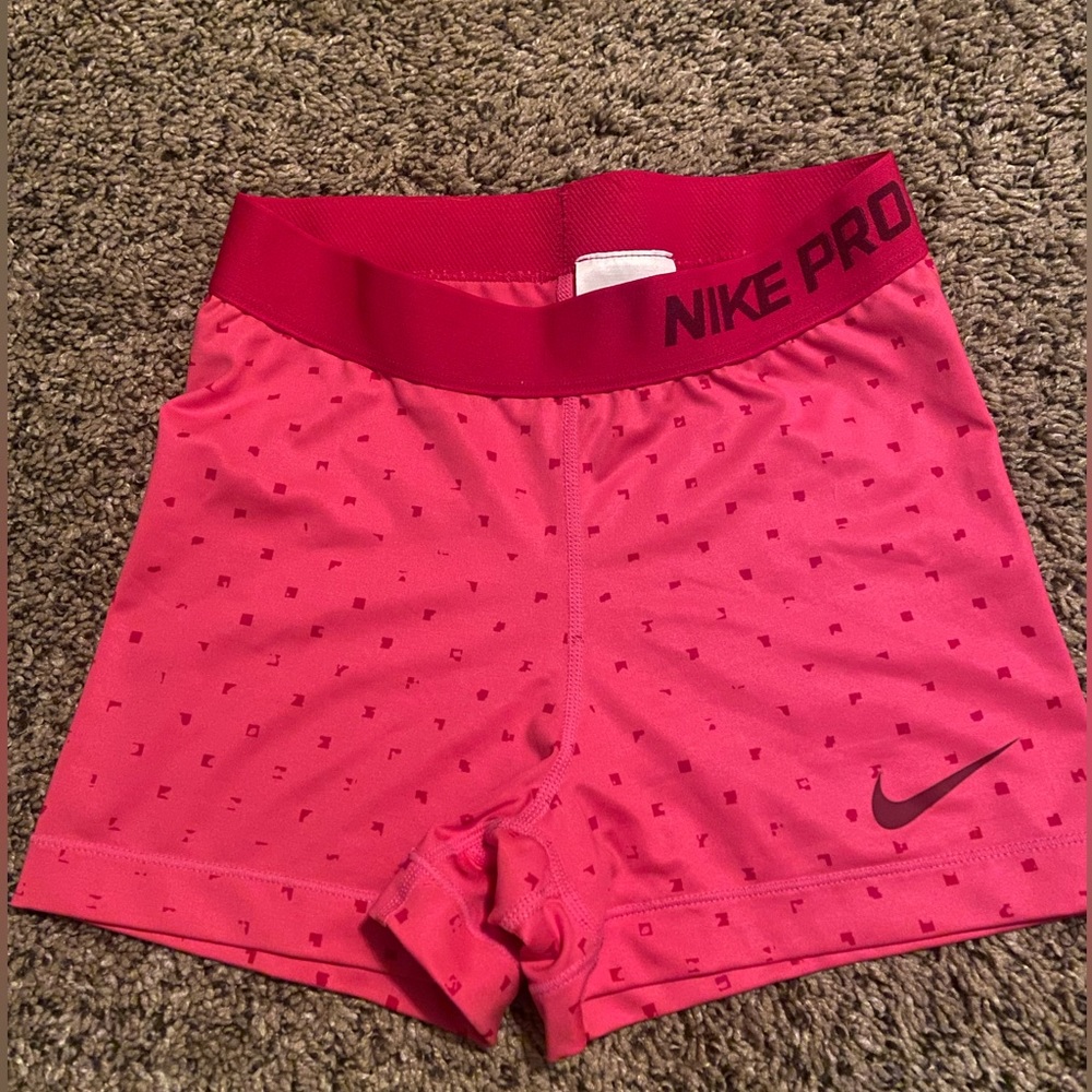 Girls size small 6/7 Nike shorts